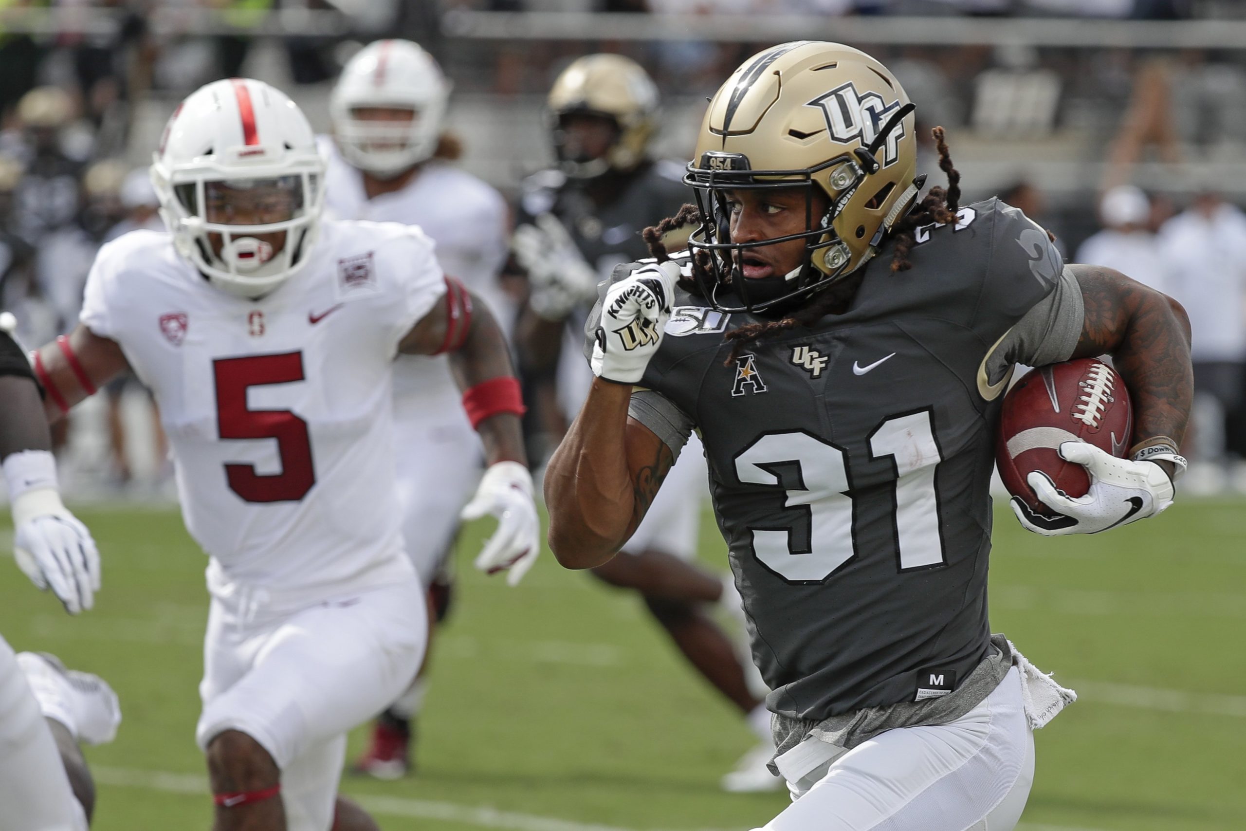 UCF Knights have a special player in versatile cornerback Aaron Robinson