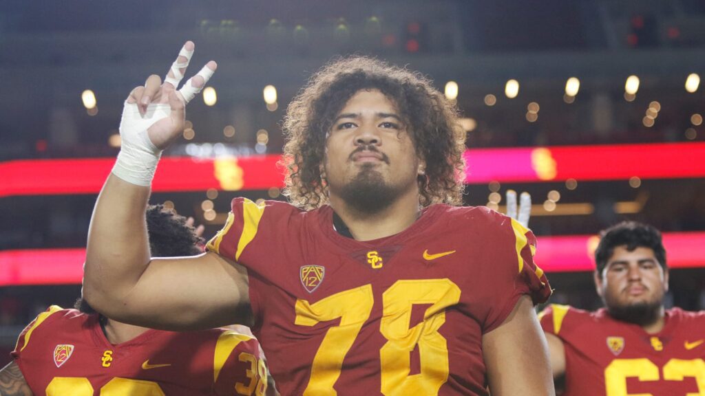 Usc Dt Jay Tufele Is One Of The Best Defensive Lineman In The Draft