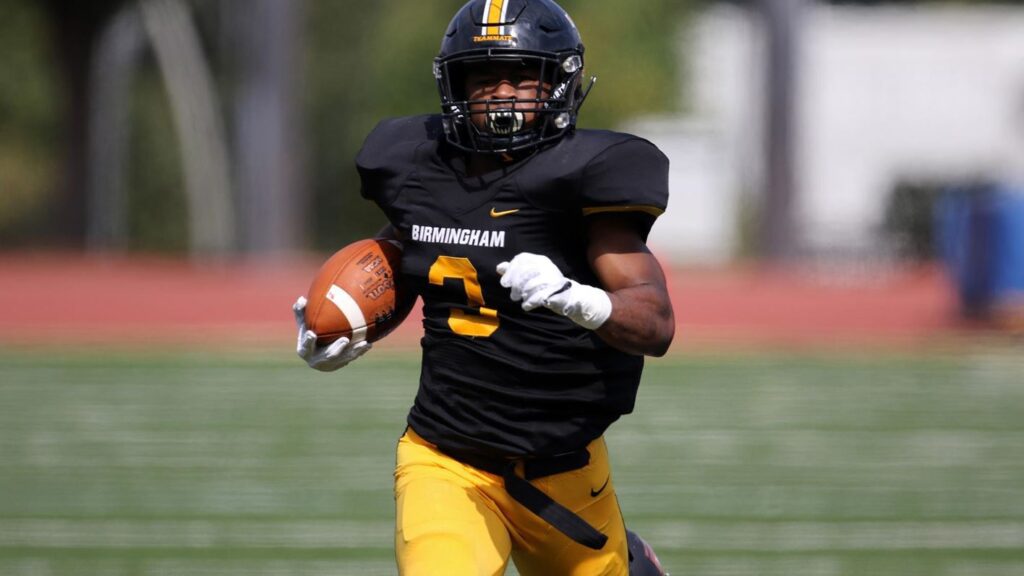 Robert Shufford is one of the top rated Division 3 football players. The small school running back from Birmingham Southern is one move away from shredding a huge play.