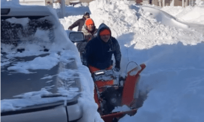 Bills fans show up at their player's houses to shovel their driveways to ensure they get to Detroit
